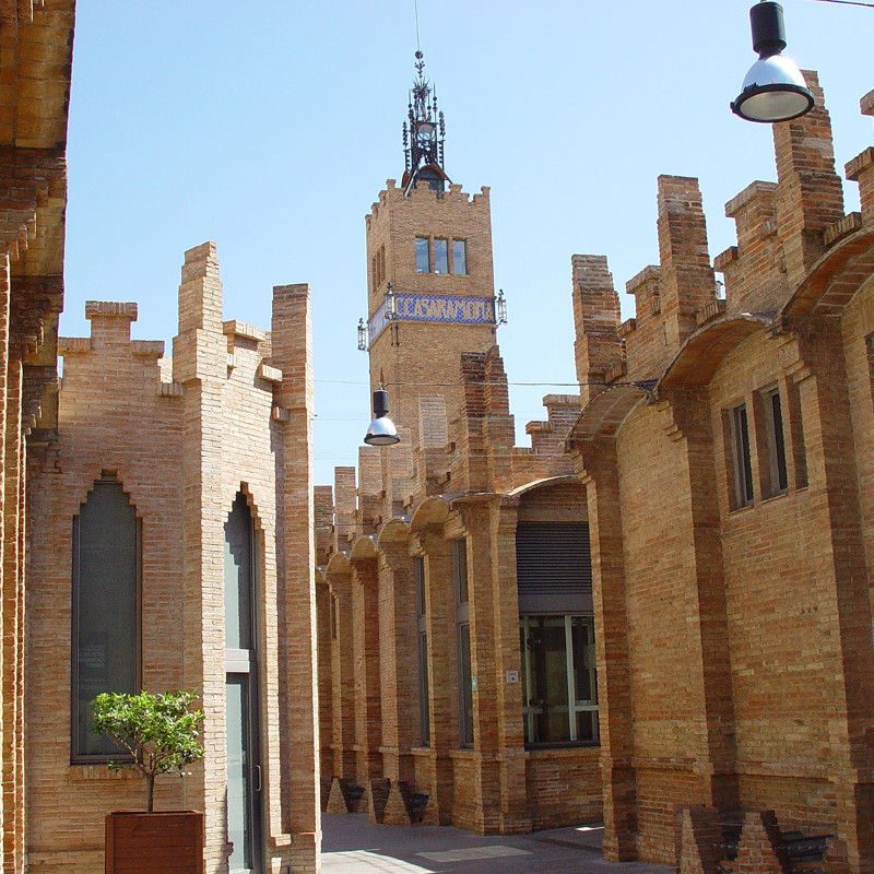 Visita guiada a la fàbrica modernista Casaramona i al bosc vertical de CaixaForum