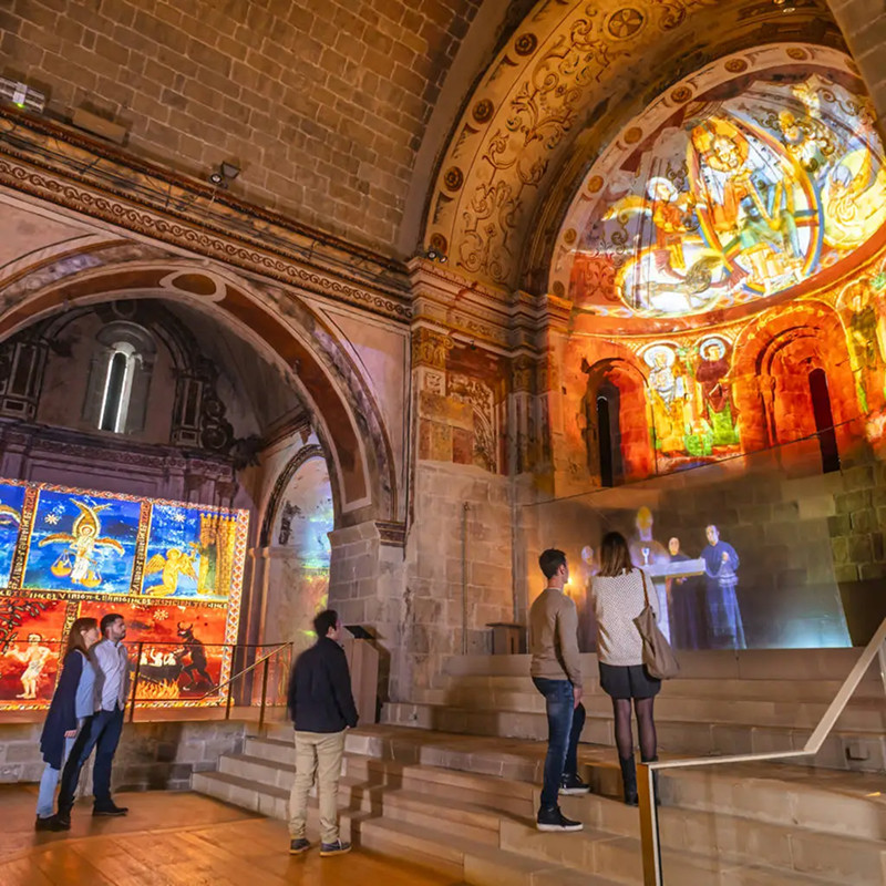 Experiència medieval amb audioguia i modernista al monestir de Sant Benet