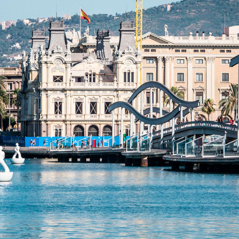 Tarda de navegació pel Port Vell de Barcelona